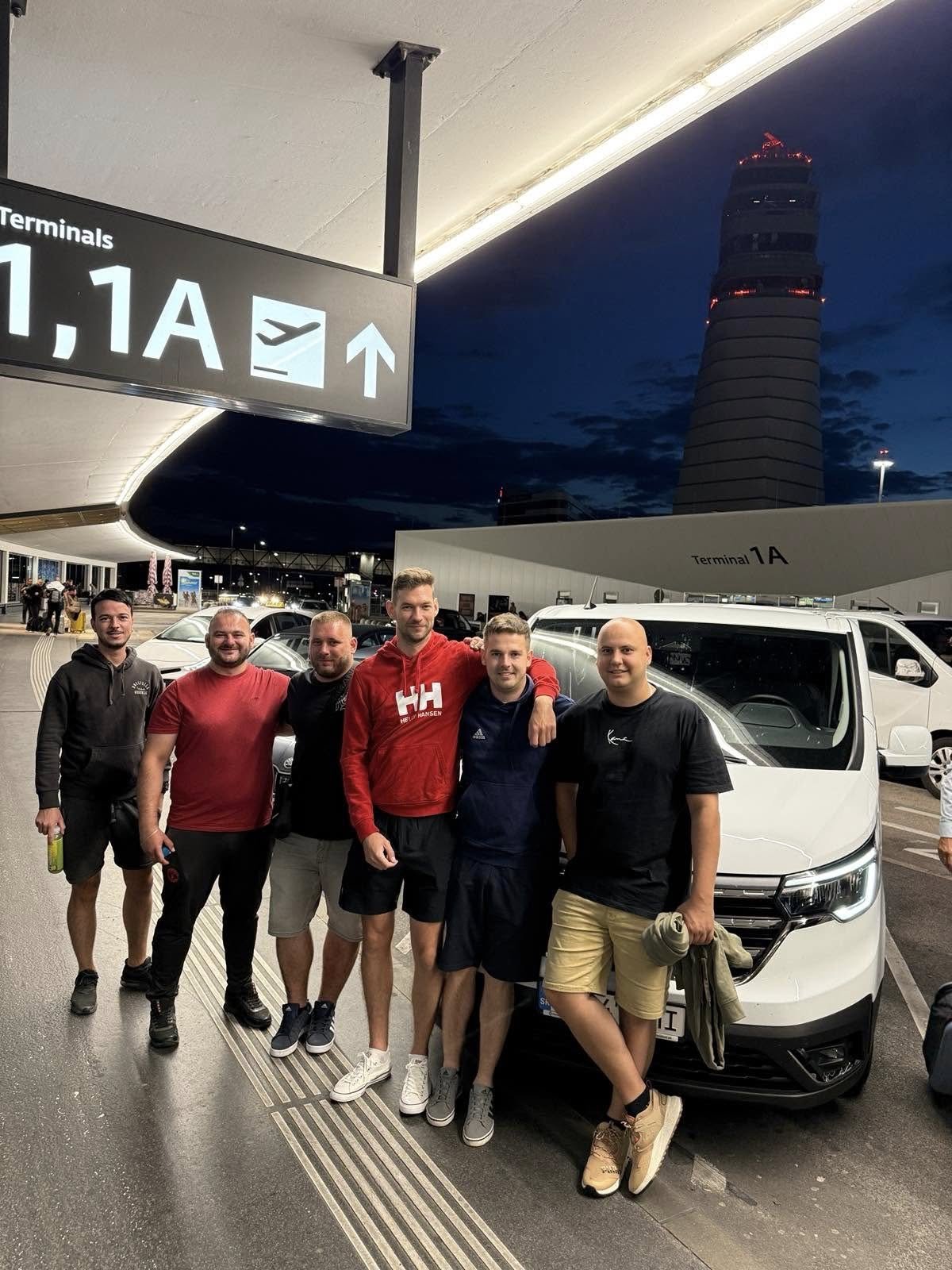 Letiskovy transfer (2)